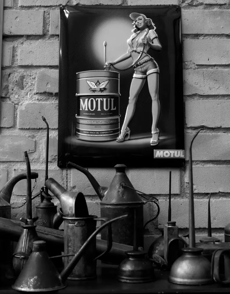 vintage motul oil garage