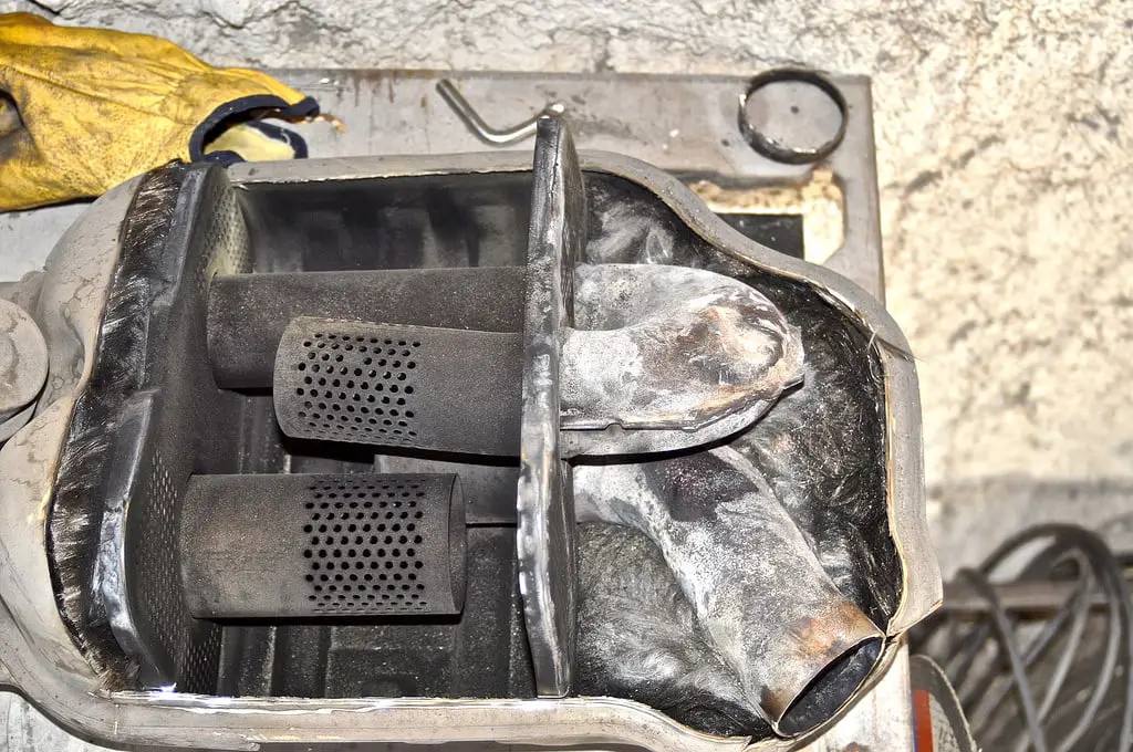 Pros and Cons of a Muffler Delete System in Your Car