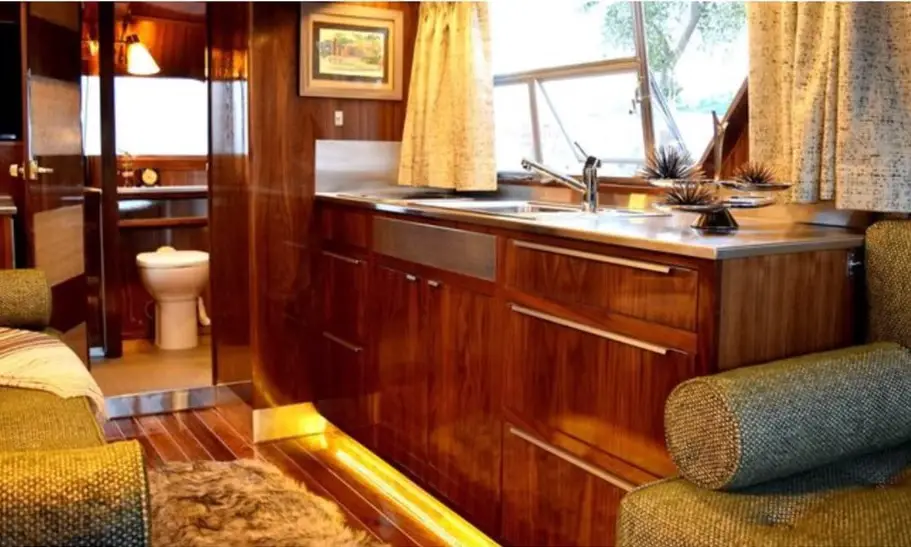 Travel Trailer Interior Features