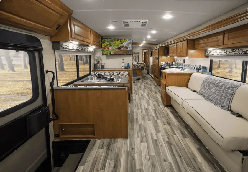 Winnebago Sunstar 29VE Interior