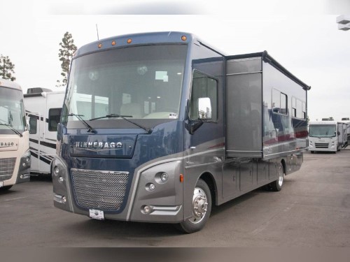 WINNEBAGO ADVENTURER class a